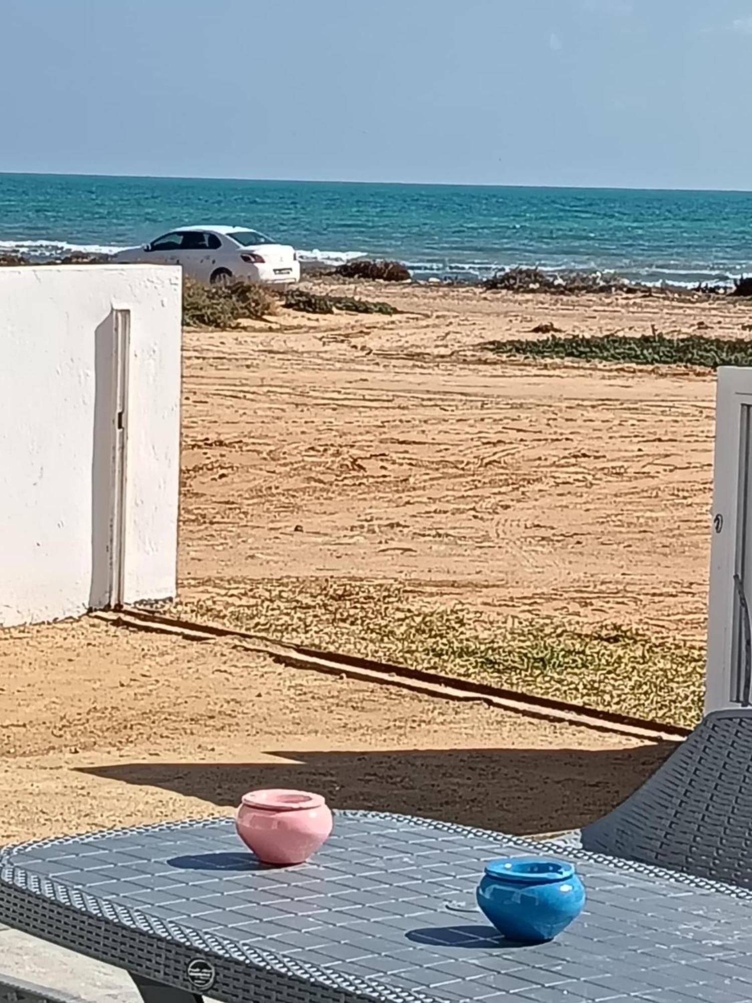 Villa Djerba Bord De Mer Al Haddadah Exterior photo