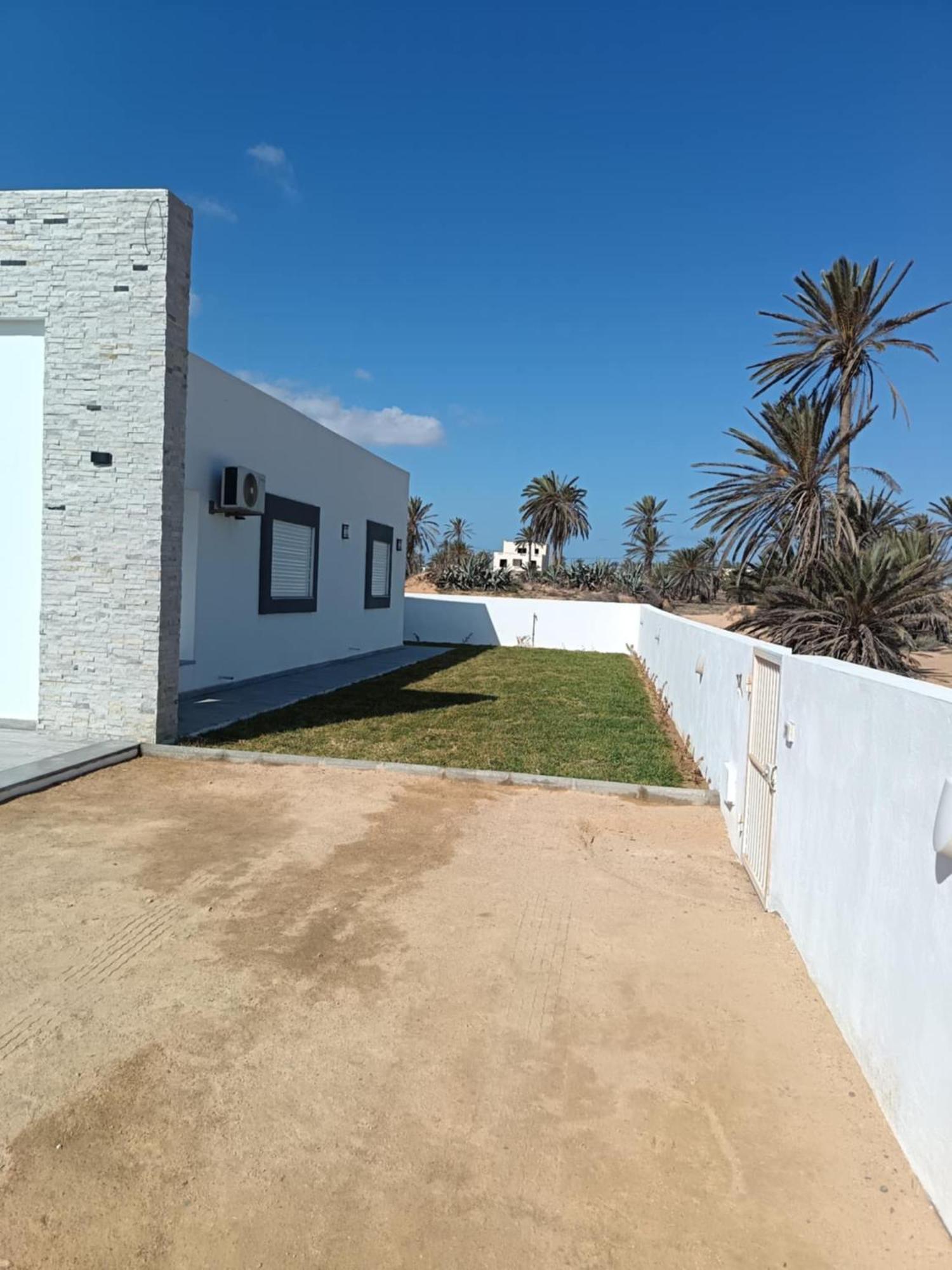 Villa Djerba Bord De Mer Al Haddadah Exterior photo