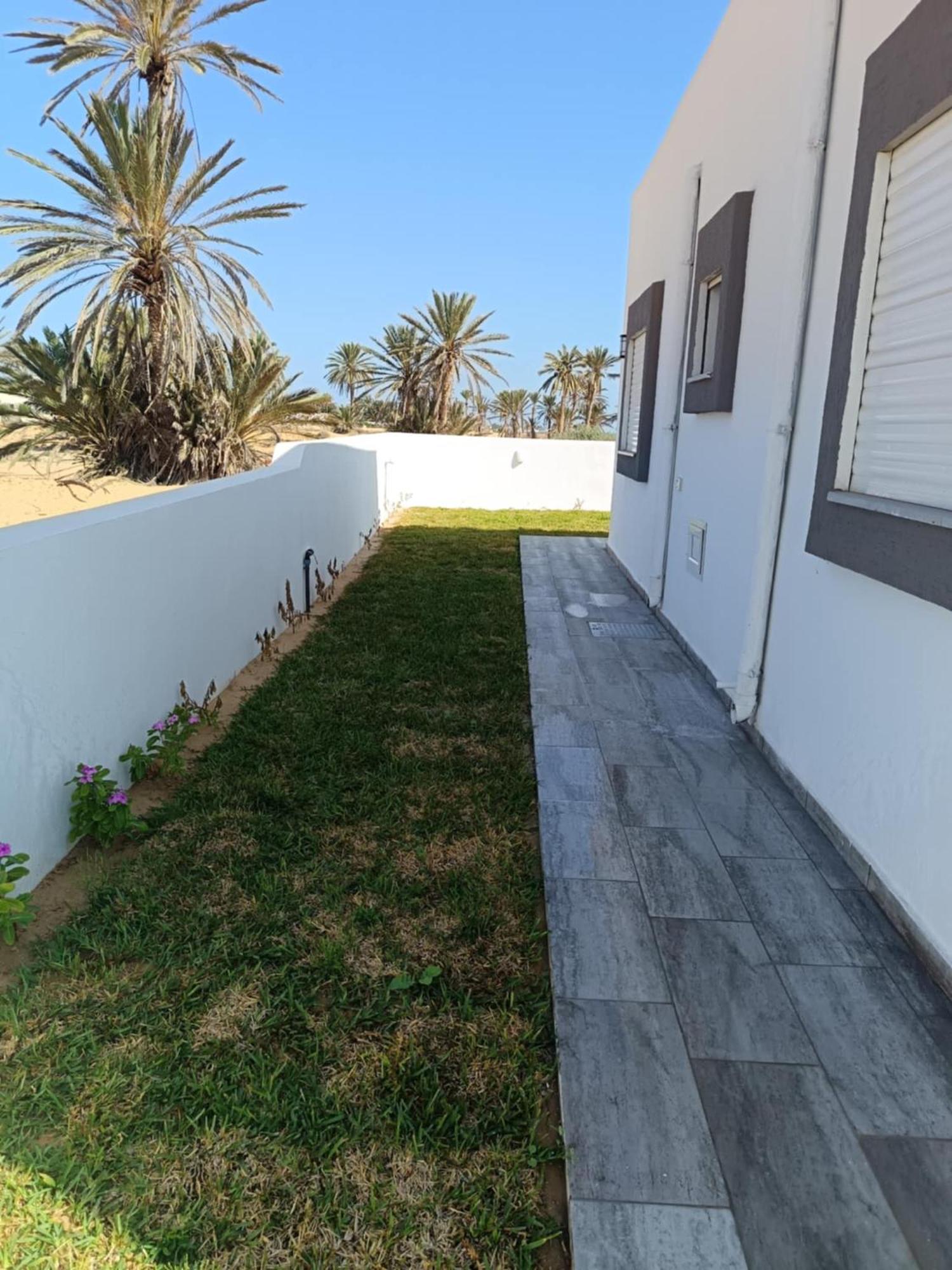 Villa Djerba Bord De Mer Al Haddadah Exterior photo