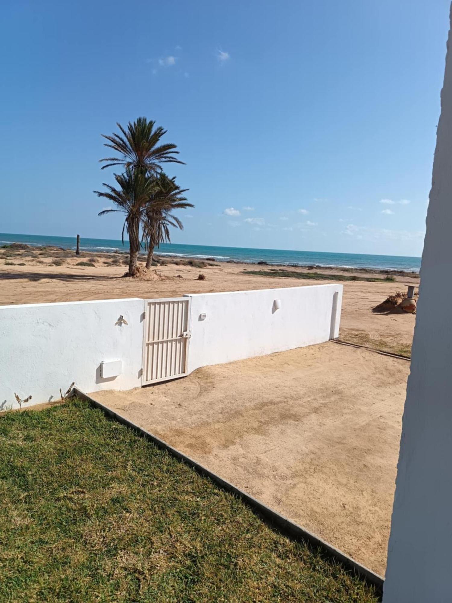 Villa Djerba Bord De Mer Al Haddadah Exterior photo